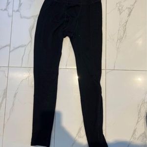 LARGE men’s Helly Hansen winter undergarments